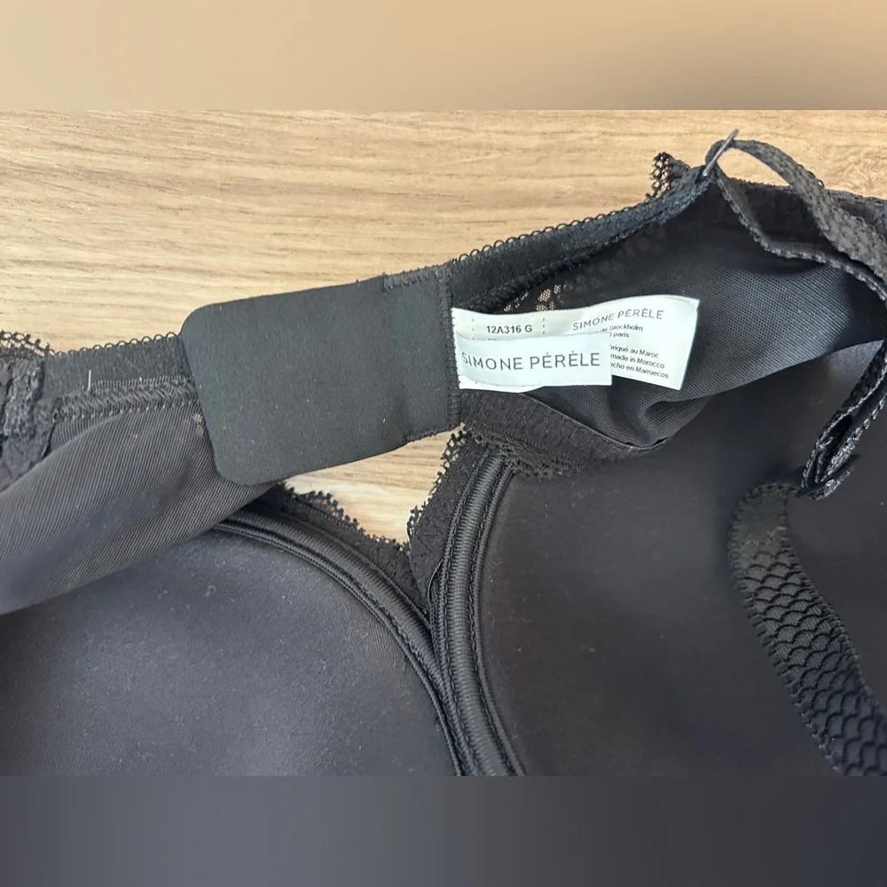 Simone Perele Caresse 3D Plunge Lace Underwire Bra Black 30G (65G EUR)
